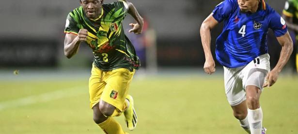 包含突尼斯队主场成功挤掉毛里塔尼亚晋级非洲巅峰的词条