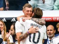 莫德里奇赛前列队欢迎那不勒斯，尊重对手尽显风度！的简单介绍