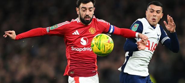 包含尤文图斯遭遇争议红牌，孙兴慜乘势反超比分完成逆转的词条